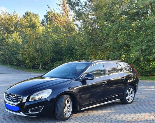 Volvo V60 cena 30500 przebieg: 230114, rok produkcji 2011 z Brodnica małe 232